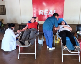 Colaboradores de Cadena Real se suman al acto solidario de donación de sangre