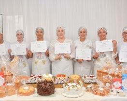 Colaboradores de CEREALES S.A. presentan su clausura del curso de panadería y confitería con la línea de harinas 000, 0000 y leudante